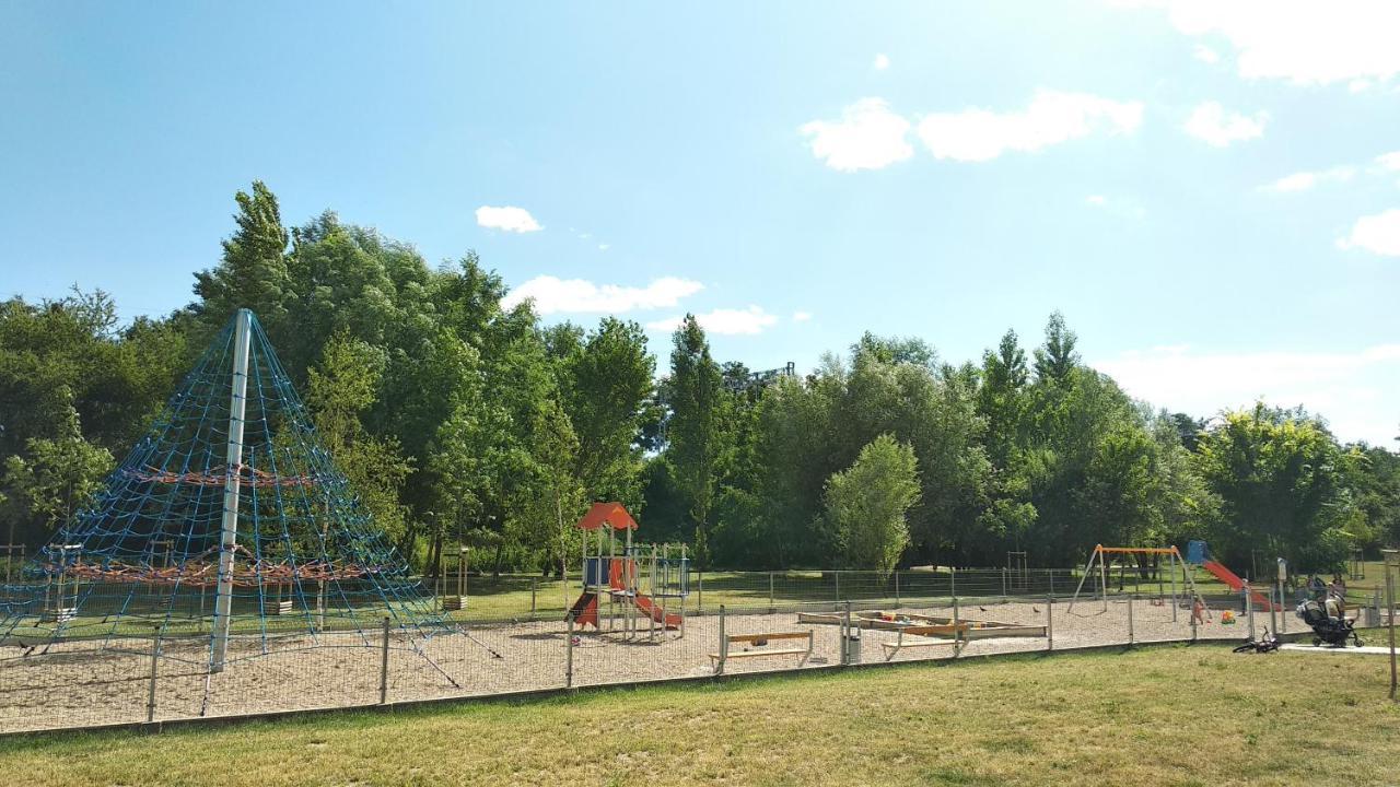 Studio Lux Gaj By Apartamenty Na Dni Вроцлав Экстерьер фото
